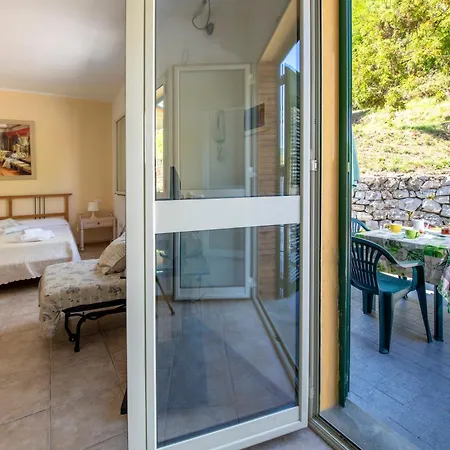 204 - Pesco, Giardino E Piscina - Cherry House Carro