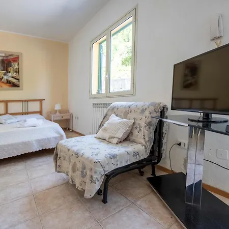 204 - Pesco, Giardino E Piscina - Cherry House