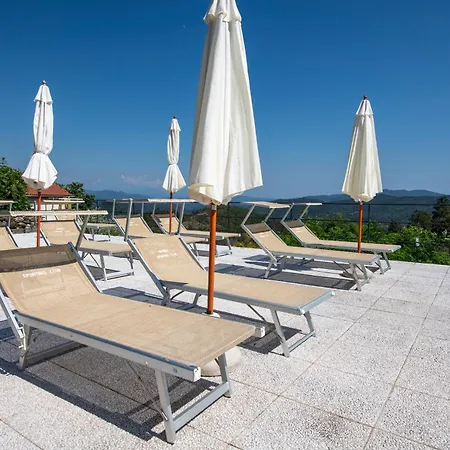 204 - Pesco, Giardino E Piscina - Cherry House Apartment Carro